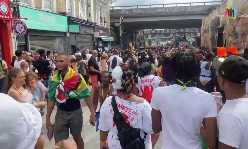 LIVE @ London Notting Hill Carnival Sunday 2022 UCOM & Tears mas band